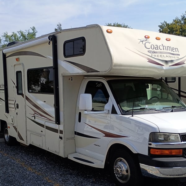 2015 thor coachman c available for rent in Ronks, Pennsylvania