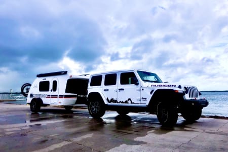 ROVER RV - &ldquo;Look at me! Rent me!&rdquo;
