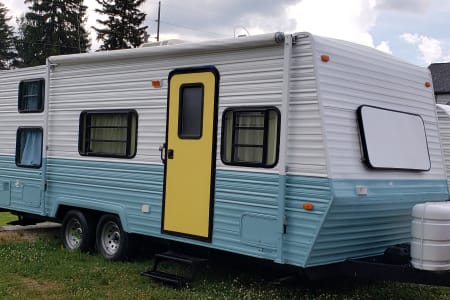 Forest River Salem Travel Trailer Camper - Sleeps 6