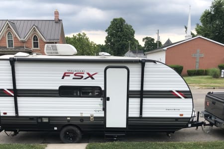 2021 Forest River Wildwood new camper, excellent condition