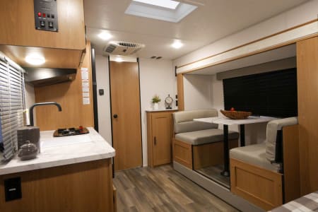 2022 PrimeTime Avenger LT 22'  Trailer