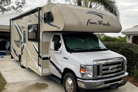2018 Thor Four Winds