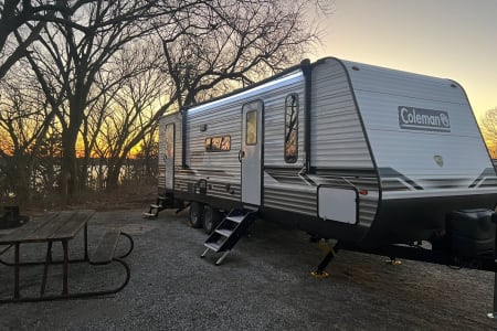 Brand New ( Delivery Available) 2022 Dutchmen Coleman Lantern LT