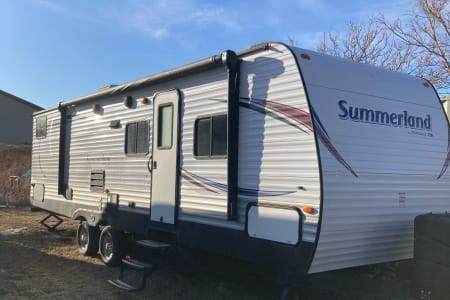 2015 Keystone RV Summerland - Perfect for large families!
