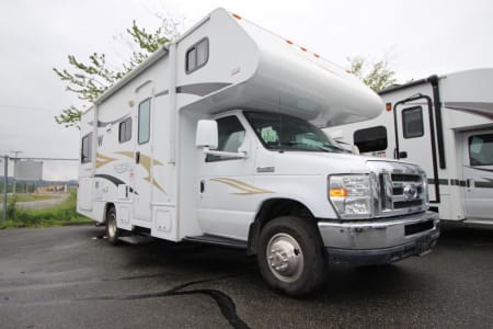 RJ 2011 Winnebago Access