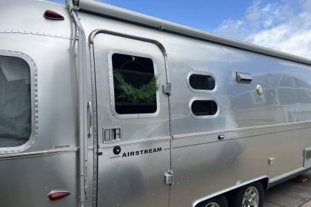 Whitman the Flying Cloud, 25FB, Sleeps 6, Roadtrips, Events, Photoshoots