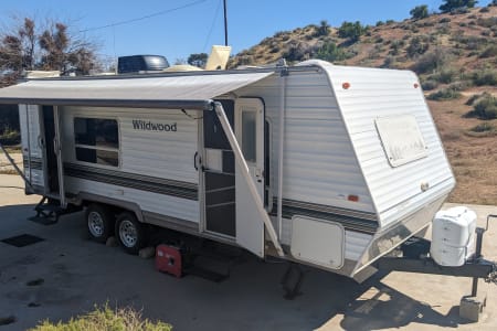 Special Discounted Nightly Rate Travel Trailer RV Rent 2005 Forest River