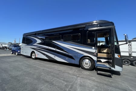 Luxurious. Nearly brand new!! 2022 Allegro Allegro Red 360