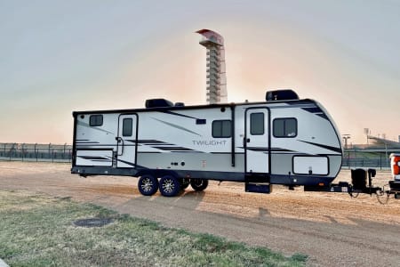 Easy Come, Easy Go RV | 2 Miles From F1, COTA & Close to Downtown