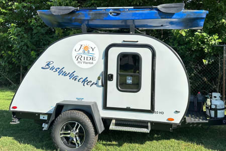 JOYRIDE RV RENTAL "Mini Ride"