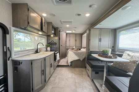The Relax n Roamer ~ NEW Mercedes Prism ~ Full Slide Out ~ Dreamy Diesel