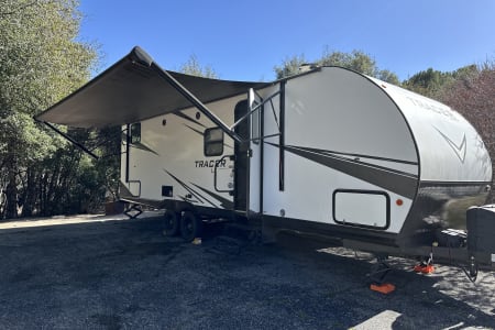 2021 Forest River Tracer *Gorgeous Interior/Sleeps up to 9 Guests*