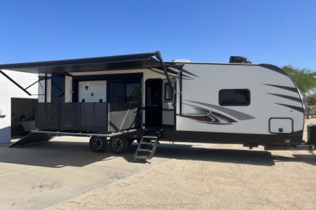Toy hauler