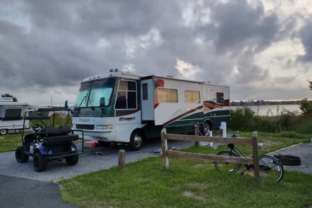 Class A - Motorhome 36ft with slide out
