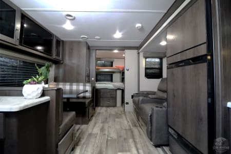 Say hello to "Courage" | Two Queen Beds | Large Family Bunkhouse