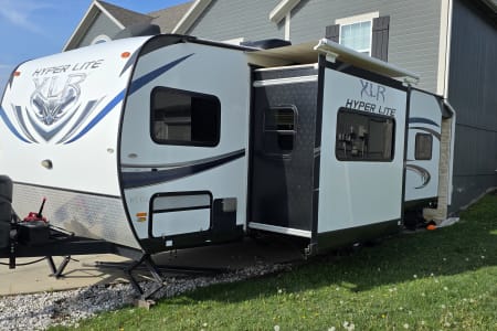 Outdoorsman & Motorcycle Ready Toy Hauler