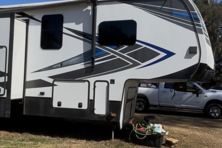 2021 Keystone RV Fuzion Toy Hauler 375