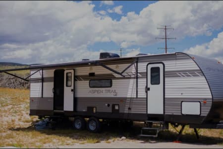 Cozy RV Perfect for Making Family Memories