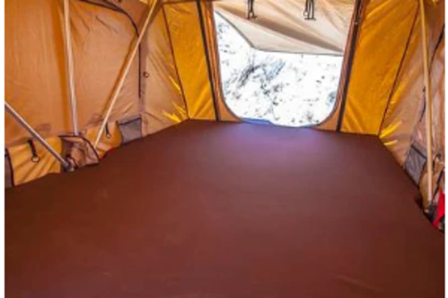 Roomy sleep 2-3 persons