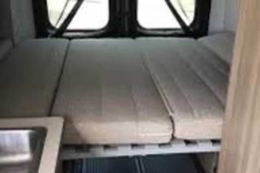 full bed
