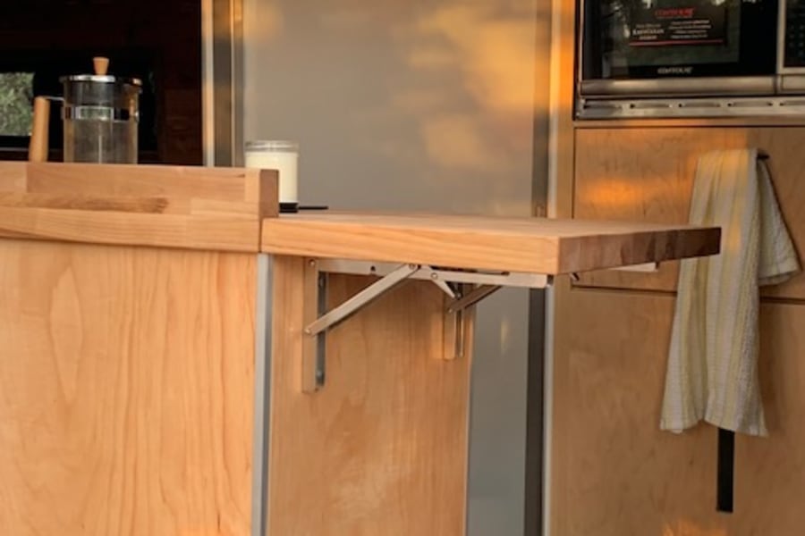 Extend kitchen space with foldout counter