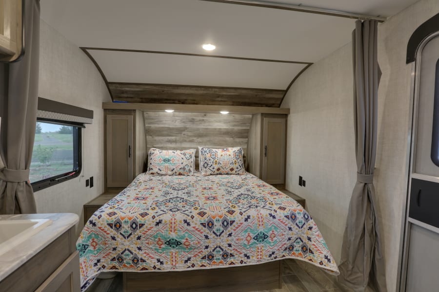 Queen size bed