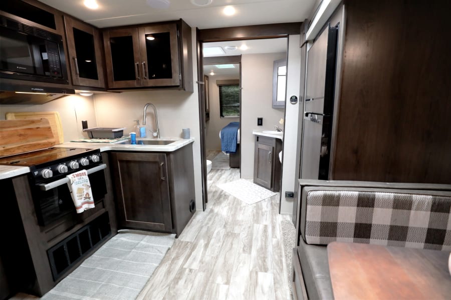 Our Grand Design Transcend Xplor 251BH near Table Rock Lake near Branson Missouri and Lake Of The Ozarks Missouri. Stone Mountain RV & Camper Rentals