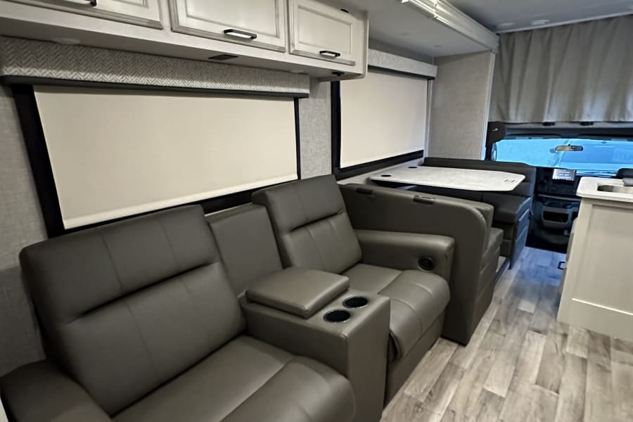 2 recliners