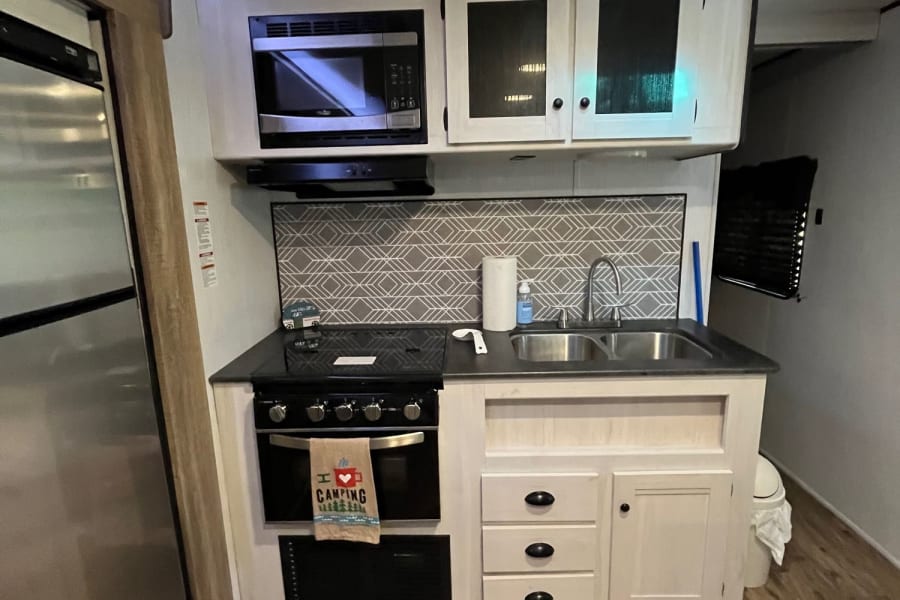 Cute little farmhouse style with double sink