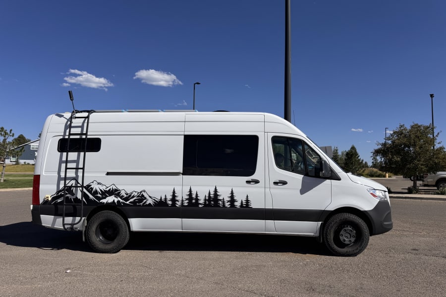 170 Wheel Base Sprinter 3500 Dually