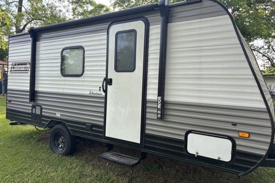 Explore with this Coleman travel trailer RV rental. Perfect for your outdoor adventures!