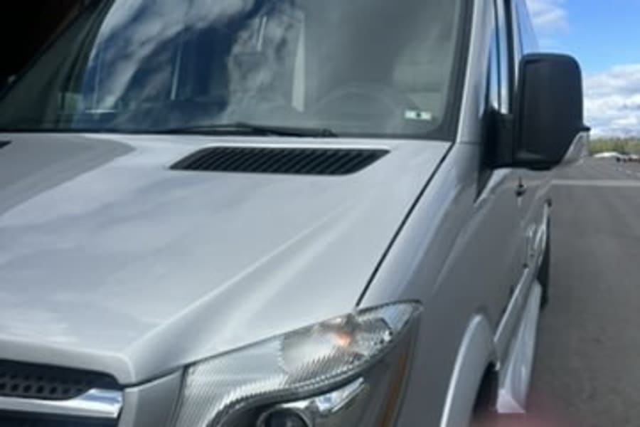 Ready to go Coachmen Galleria Li3 in Santa Barbara