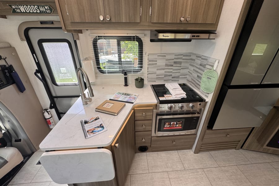 L-shaped kitchen