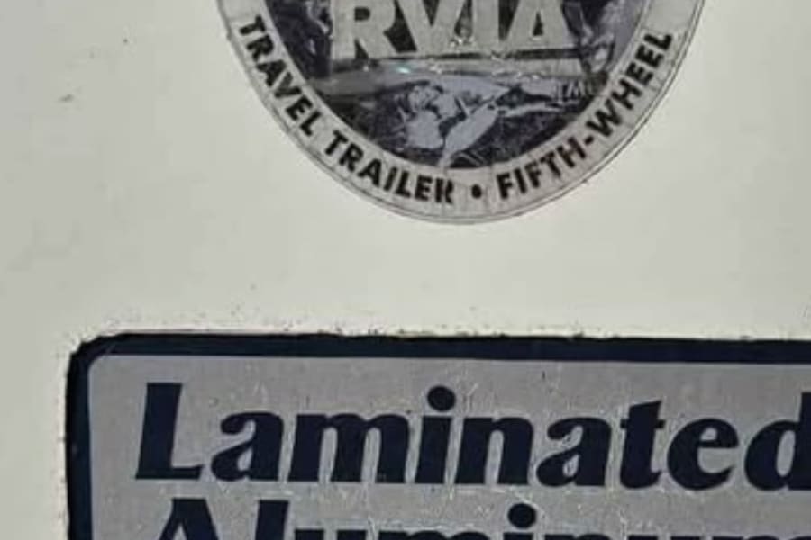 RV rental details: RVIA certified travel trailer with S 1140786, Laminated Aluminum Structure, model SV 261T.