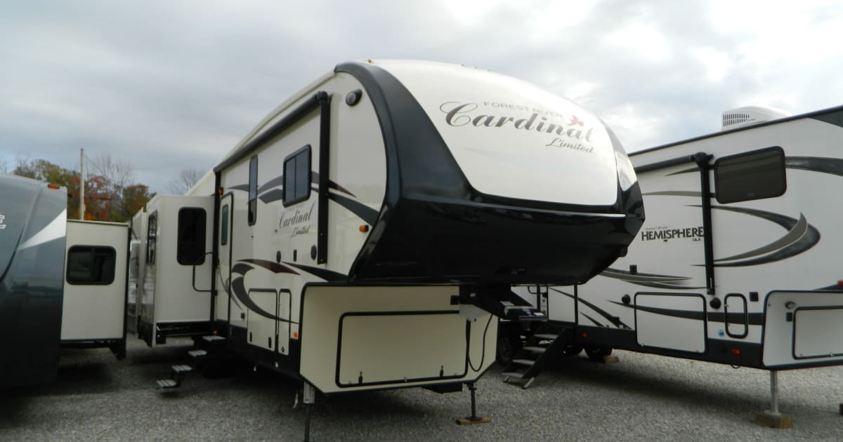 2019 Forest River Cardinal 3800RDLE Fifth-Wheel Rental in Mitchell, IN | Outdoorsy