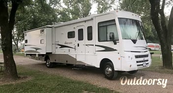 2008 Winnebago Sightseer