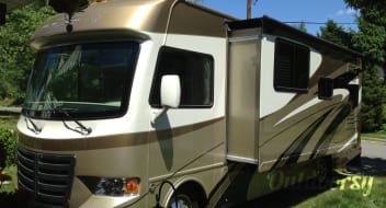 2013 Thor Motor Coach A.C.E