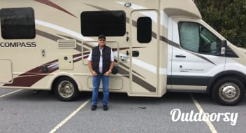 2016 Thor Motor Coach compass