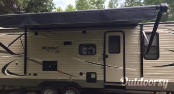 2017 Keystone Hideout