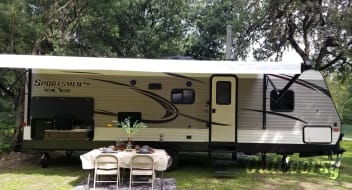 2018 Sportsmen NO PREP FEES, FREE PROPANE. Kuerig Coffee maker, Amazon Prime,Bluetooth Radio, inside/outside speakers, USB charging ports, outdoor kitchen table with 4 chairs, too many EXTRAS to list. Scroll through our page and see for yourself and save $$$$