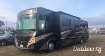 2008 Winnebago Journey