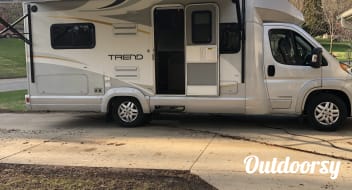 2015 Winnebago Trend 23L