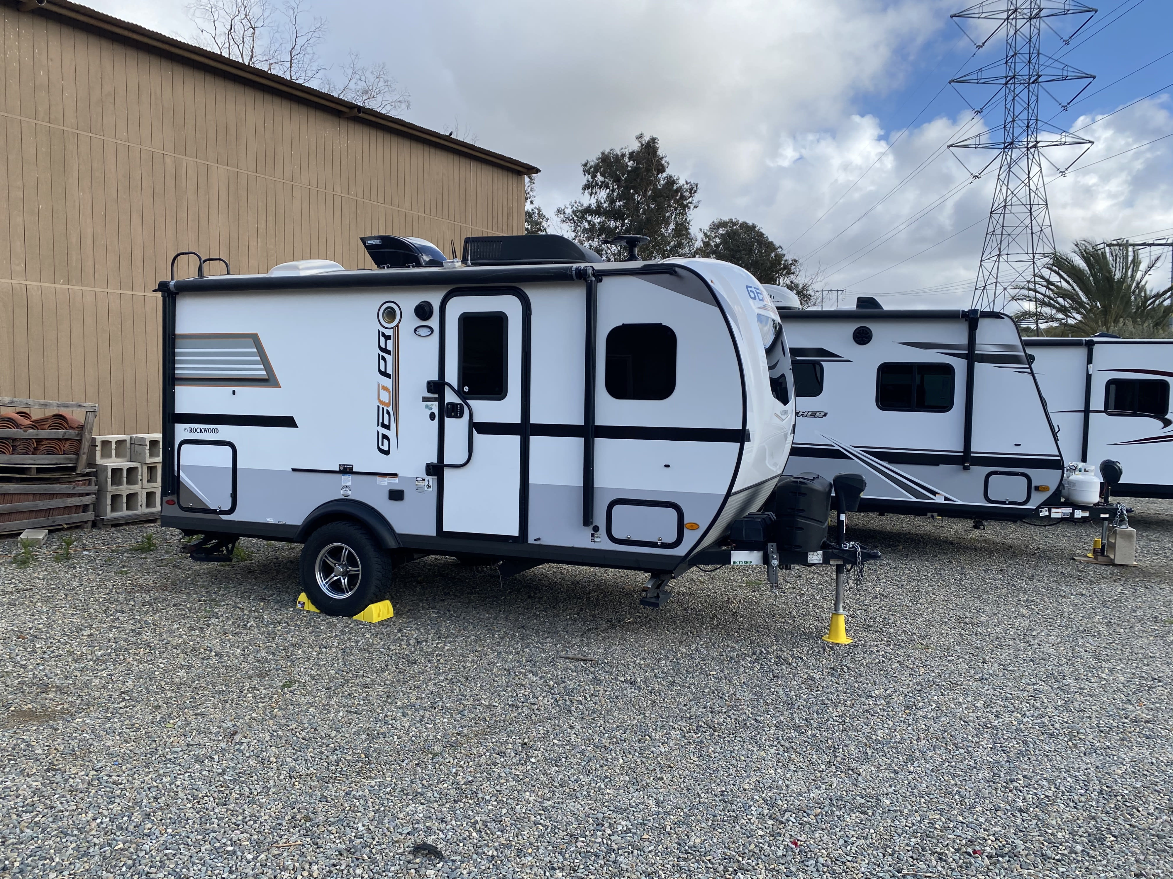 19 foot rockwood travel trailer