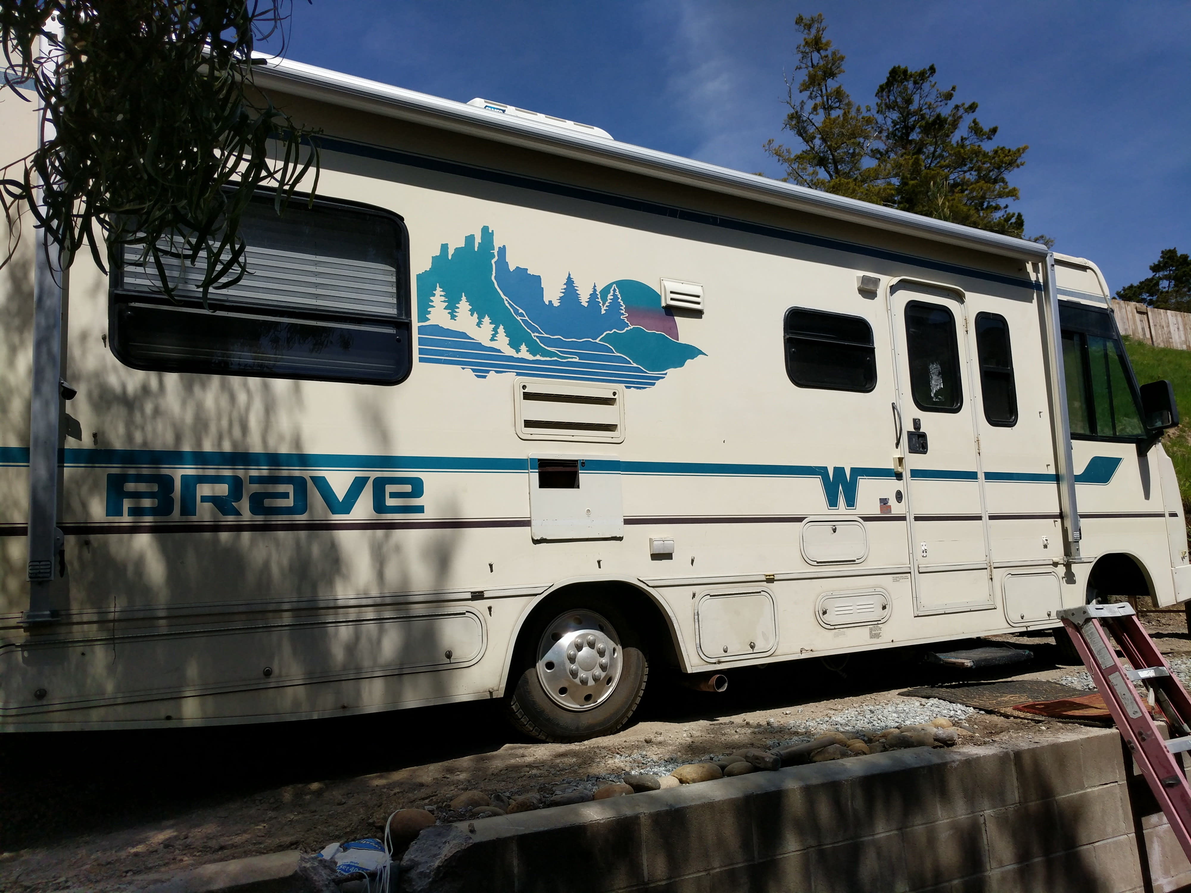 1998 winnebago brave