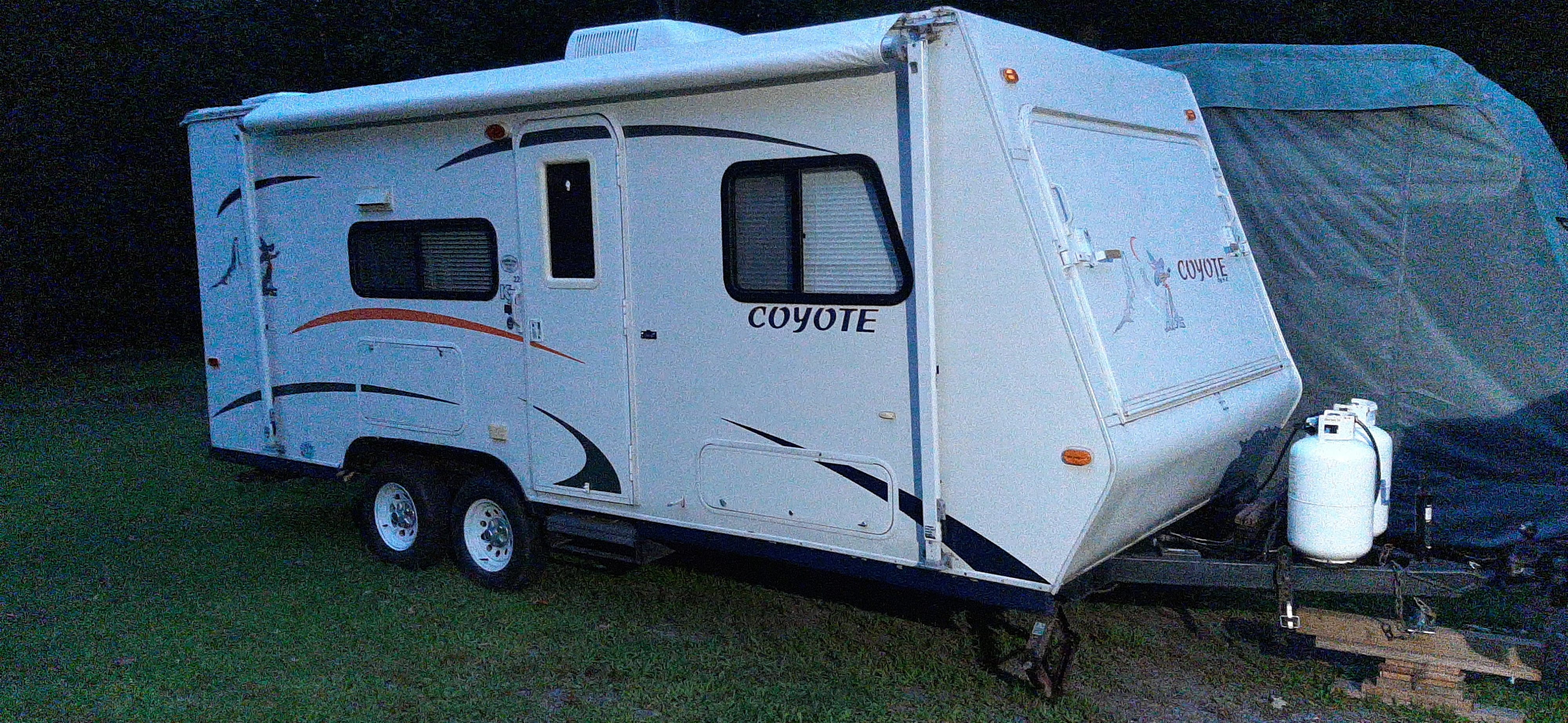 Tgzif0p95pxwgm Kz rv offers a variety of travel trailers including ultra lightweight, lightweight, luxury and toy hauler models built with a focus on excellent craftsmanship. https www outdoorsy com rv rental cresco pa 2006 k z manufacturing coyote 183800 listing