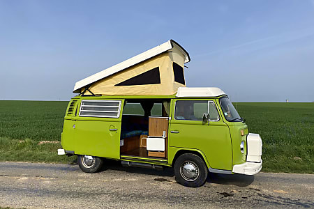 Location Volkswagen (vw) Combi Camper à Coimères 33210