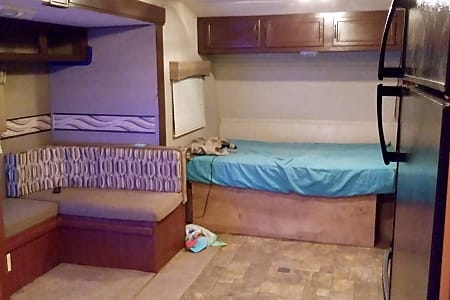 2015 Palomino Puma Motor Home Toy Hauler Rental In San Antonio Tx