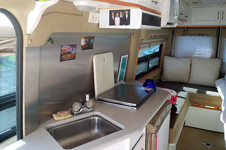 2005 Great West Vans Legend Motor Home Class B Rental In