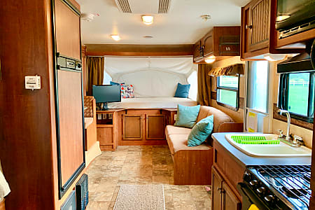 RV Rentals - Thousands of RVs Direct From Locals - The Drive