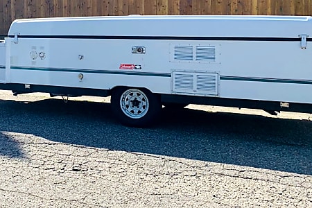 Folding trailer